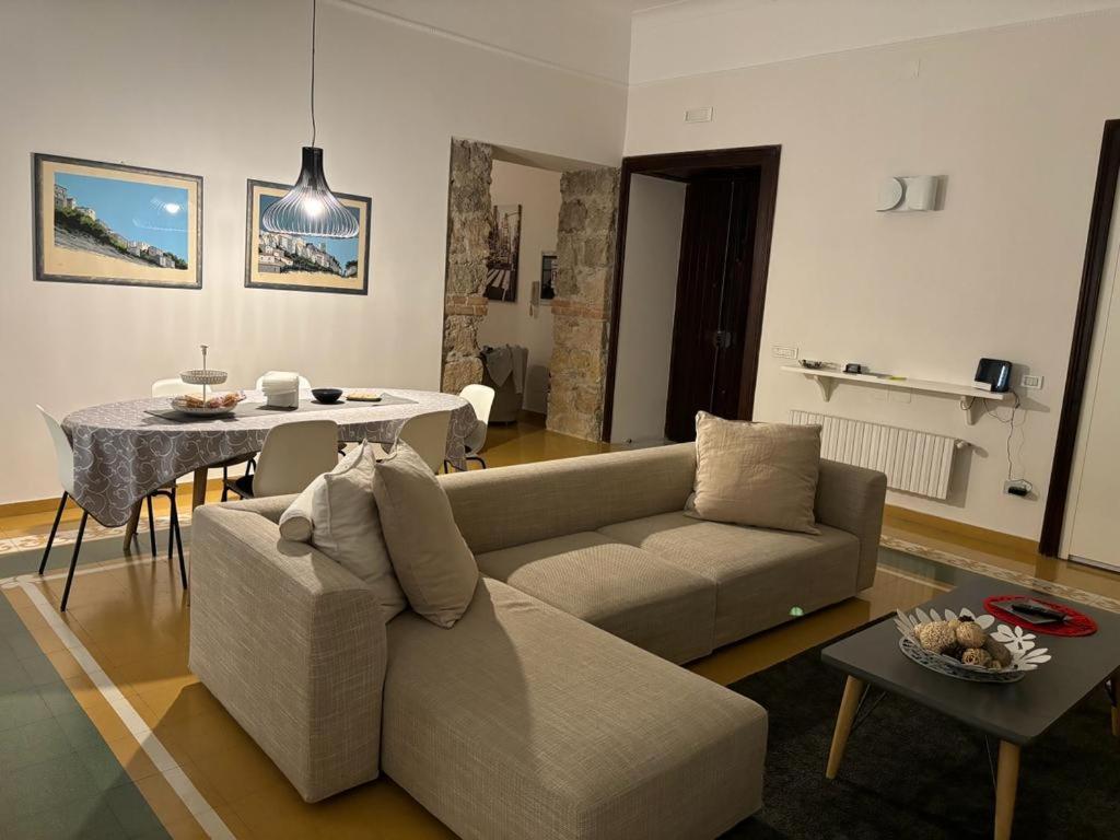 Luxury Manfredi Apartment Salerno Ngoại thất bức ảnh